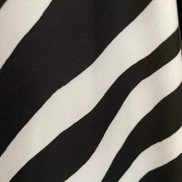 Torrid tank with zebra print. Size 18/20. Gently loved. - Picture 3 of 3